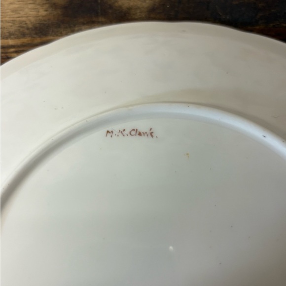 Vintage Floral Decorative Plate with Scalloped Edge - Picture 6 of 7